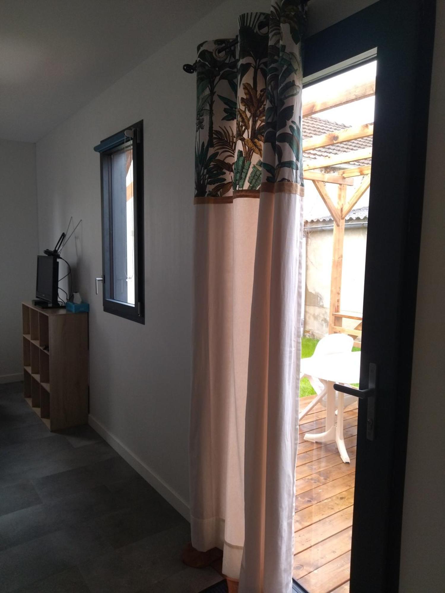 Au Coin Des Lilas - Studio 2 Le Mans Kültér fotó